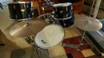 Remo PTS 5 Piece Drum Set - $250