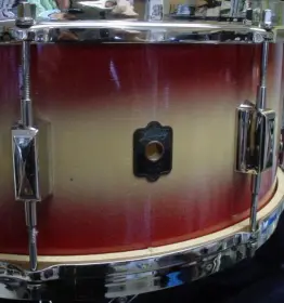 [B]1935 LEEDY 6.5 x 15 RED/CREAM/RED DUCO BROADWAY PARALLEL MODEL[/B]