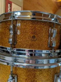 WFL Damen Ave Gold Sparkle Find!!