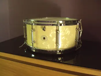 Ludwig &amp; Ludwig vintage original snare drum late 1040 collector!
