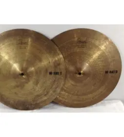 Pearl Cymbals with logo I haven't seen
