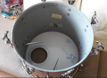 Rogers 18&quot; Bass drum. Legit? I need your thoughts Roger experts!!