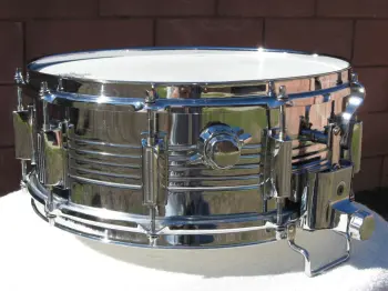 Snare drum unknown brand?