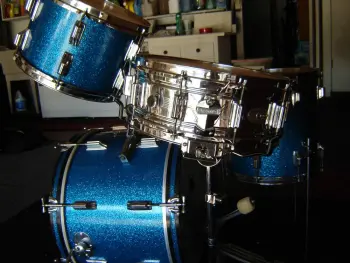 This is the Display Your Rogers Drums Thread