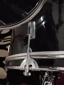 Help identify vintage drum without badges