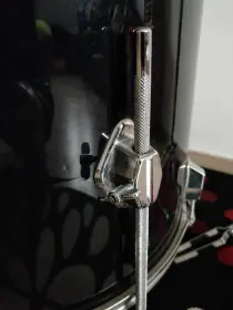 Help identify vintage drum without badges