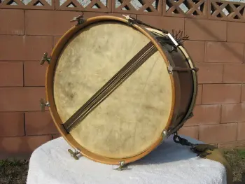 Anybody else on here collect marching drums ?
