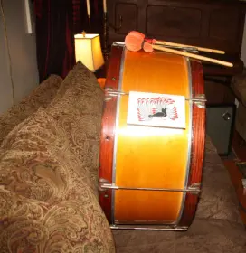 Vintage Parade bass drum I was given !!