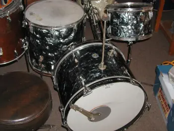 Kent Black Pearl 20&quot; Bass