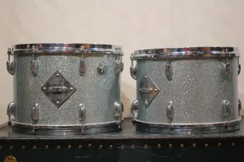 Thoughts on Gretsch 'rock and roll' round badge kit