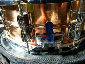Questions about a Ludwig Black/White badge Copper Snare