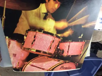 Help identifying 60s/70s Premier kit please