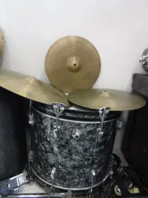 Price check 1966 ludwig black oyster snare