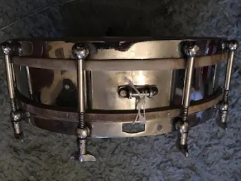 1920's snare drum? Identification help please