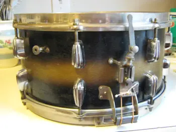 Pre war Slingerland Radio King snare: looking for details