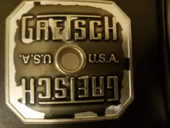 Thoughts on restoring a Gretsch badge