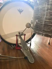 1960 Ludwig Transition Badge Downbeat Outfit No. 988P in Oyster Pink Pearl