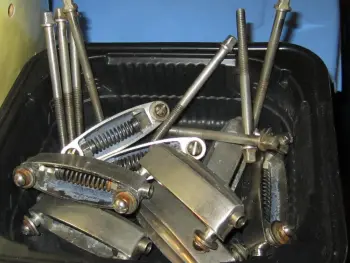 School closing/ dumpster save Dean finds a circa 1938 Sling Radio King almost