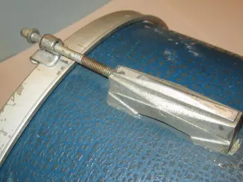 Help Gretsch guys! Gretsch tack bottom snare