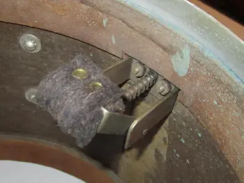 Help Gretsch guys! Gretsch tack bottom snare