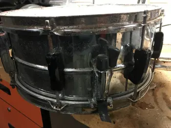 Tama Rockstar 6.5x14 lugs?