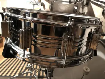 Snare Manufacturer &quot;VIBRATION&quot;