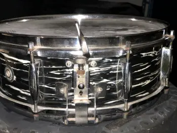 Radio King white paint interior?