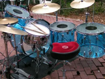 This is the Display Your Vistalite/Acrylic Drums Thread