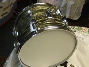 1966 Ludwig 9X13 Tom in Black Oyster Pearl