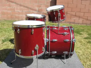 Pearl Lugs
