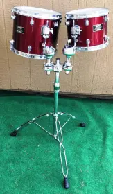 Pair of Mapex Venus toms and Mapex stand (will separate)