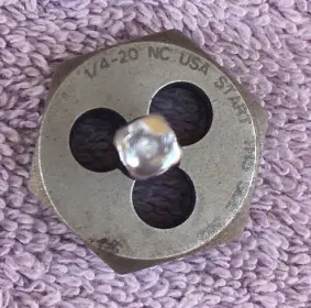 Slingerland 70s Tom mount fastener thread
