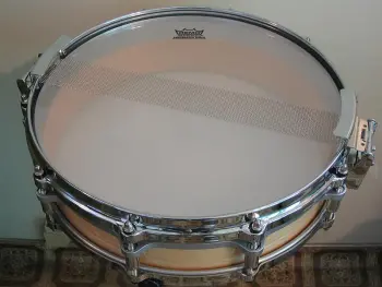 Vintage Pearl Free Floating Brass Snare Drum..Help.