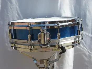 Vintage Pearl Free Floating Brass Snare Drum..Help.