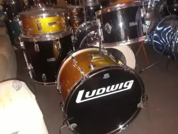 1960s MIJ Purple / Black Diamond Pearl