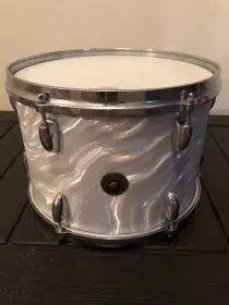 Nice Gretsch White Satin Flame Kit