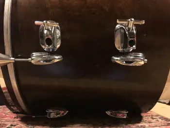 Identification - Slingerland Bass drum 20x14 with double legs