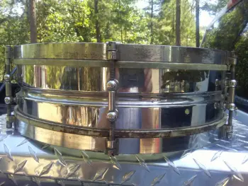 Is this a Leedy Reliance snare drum?