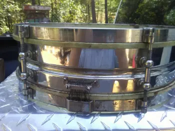 Is this a Leedy Reliance snare drum?