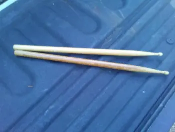Is this a Leedy Reliance snare drum?