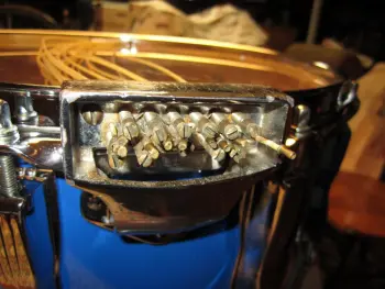 P87 strainer Dean going mad tensioning snares