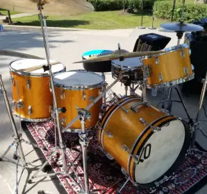 Vintage Ludwig 3-ply, 12x18 Bop!