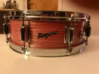Greetings/Wine Red Ripple Powertone Info