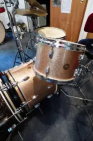 Selling Gretsch mid 60's R.B. 12,14,18,4x14 Champagne Sp