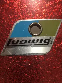 Ludwig blue/olive non serial # badge question.