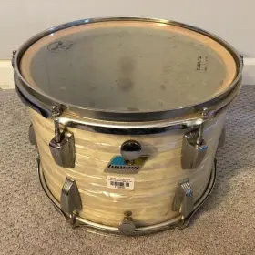 Ludwig blue/olive non serial # badge question.