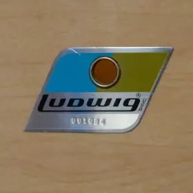 Ludwig blue/olive non serial # badge question.