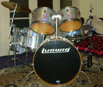 Ludwig kit re-wrapped(?) - any good?