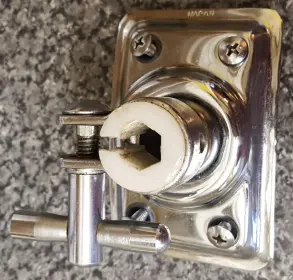 Pearl Fibreglass hex tom mount wanted