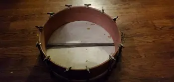 Can anyone help identify this drum?